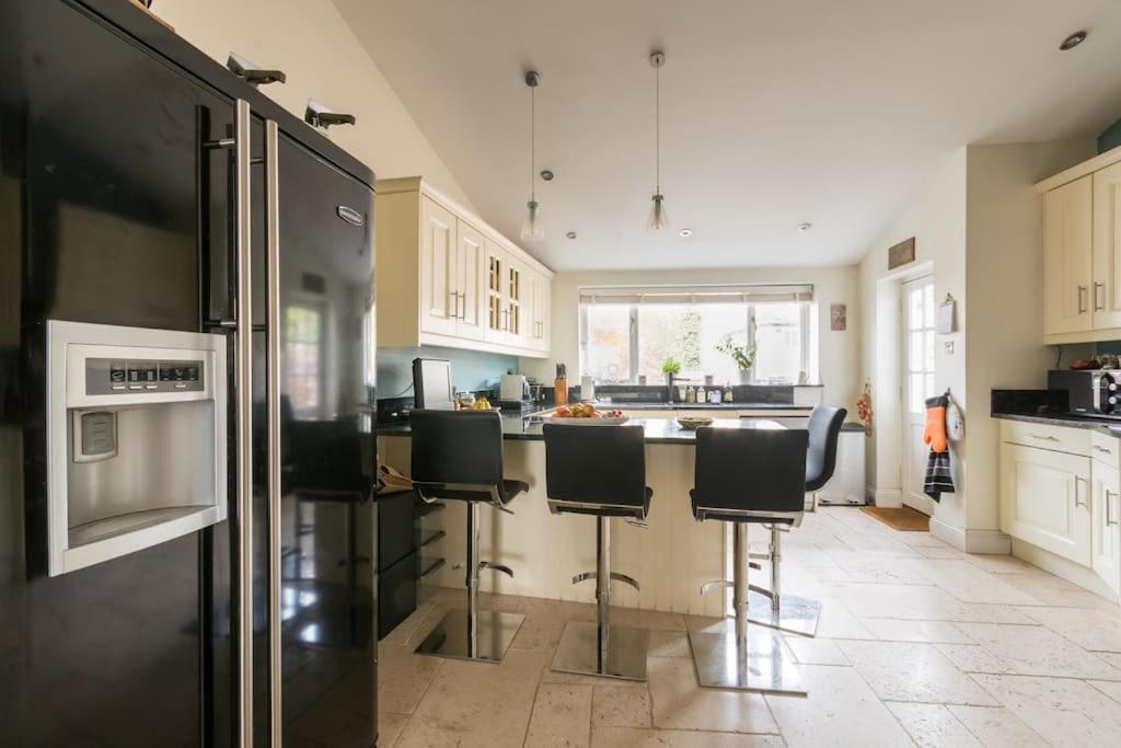 Villa Four Bedroom Townhouse In Famous Suffolks Area Cheltenham