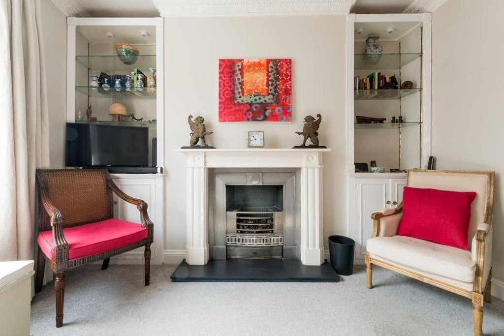 Four Bedroom Townhouse In Famous Suffolks Area