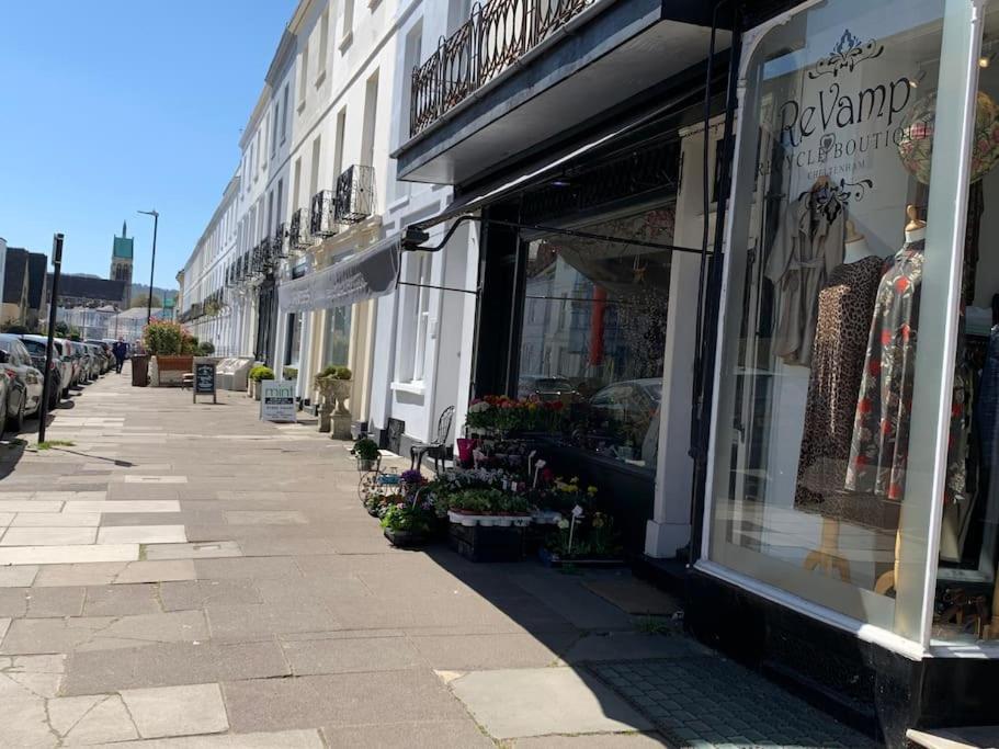 Villa Four Bedroom Townhouse In Famous Suffolks Area