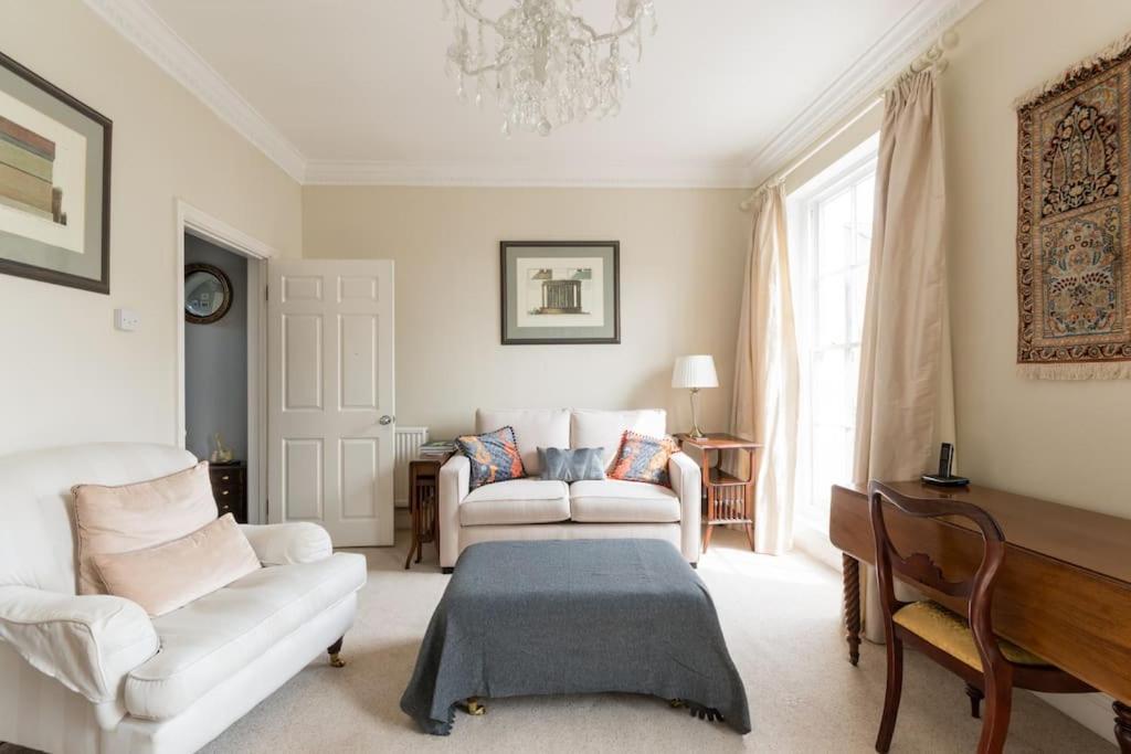 Four Bedroom Townhouse In Famous Suffolks Area *