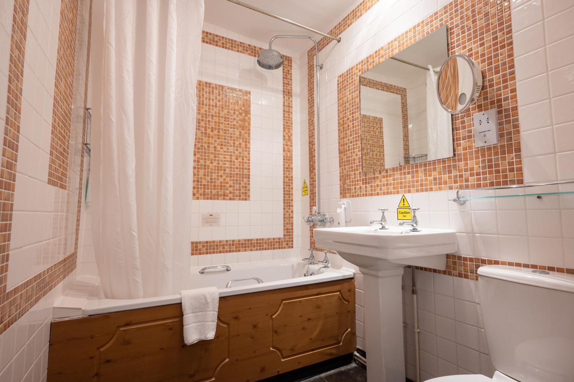 Rising Sun By Greene King Hotel 3*