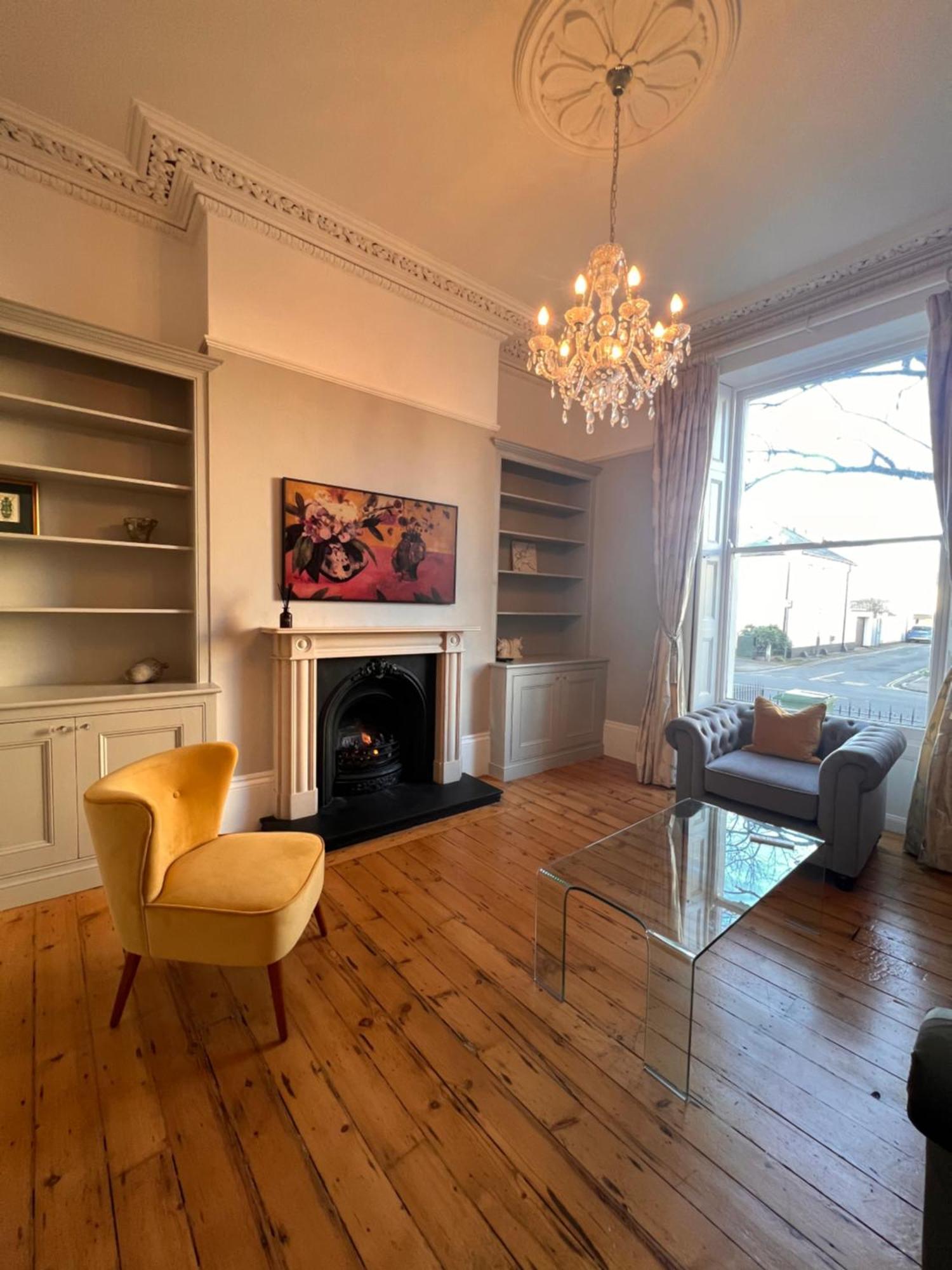 Holiday home No2 Clarence Grade Ii Regency Townhouse Short Walk To Racecourse And Town Centre Cheltenham
