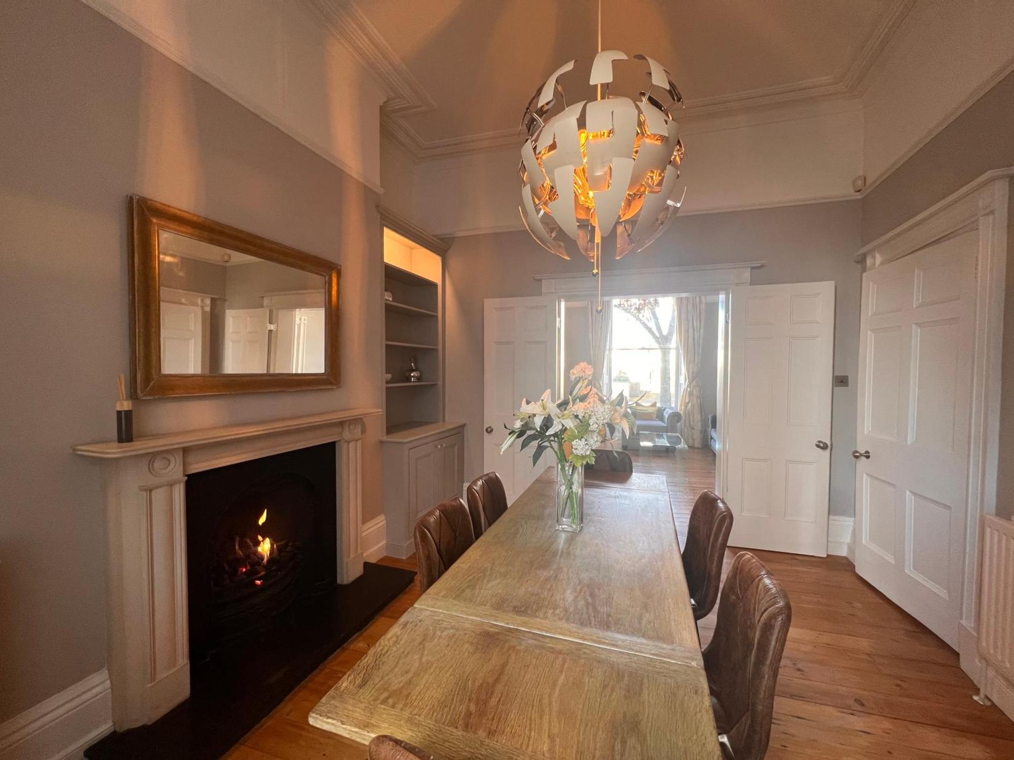 No2 Clarence Grade Ii Regency Townhouse Short Walk To Racecourse And Town Centre Cheltenham