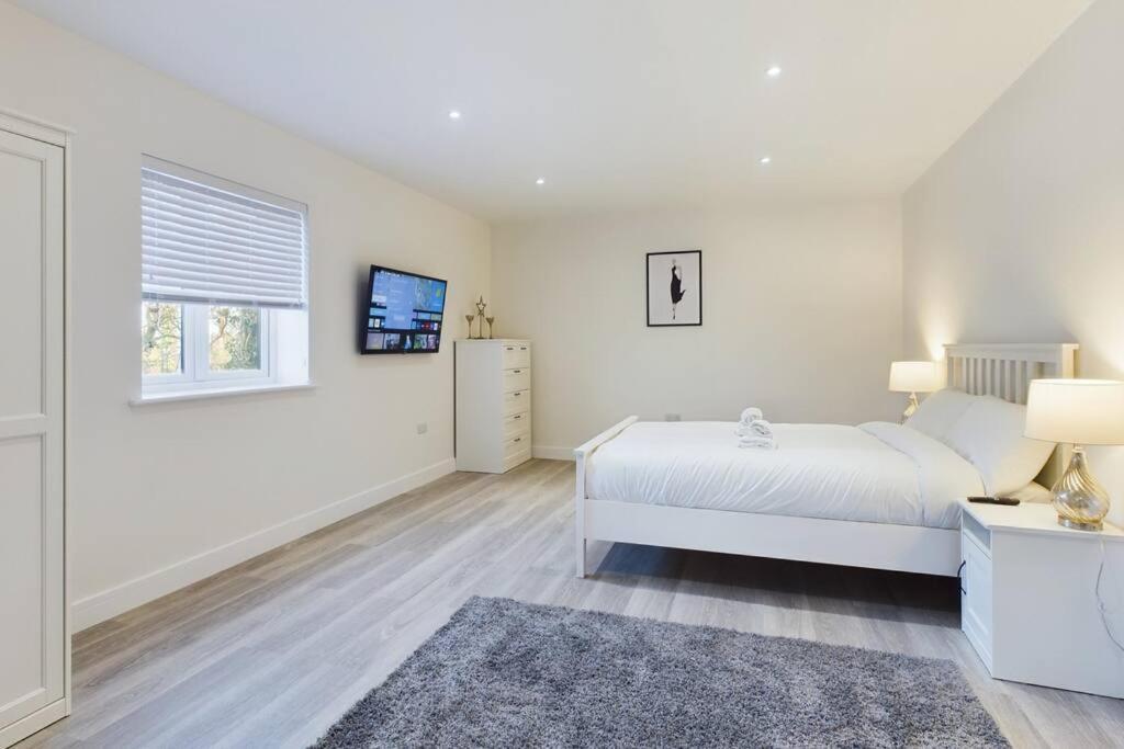 Holiday home The Grange Sleeps 8 Family Retreat Free Wi-fi & Parking