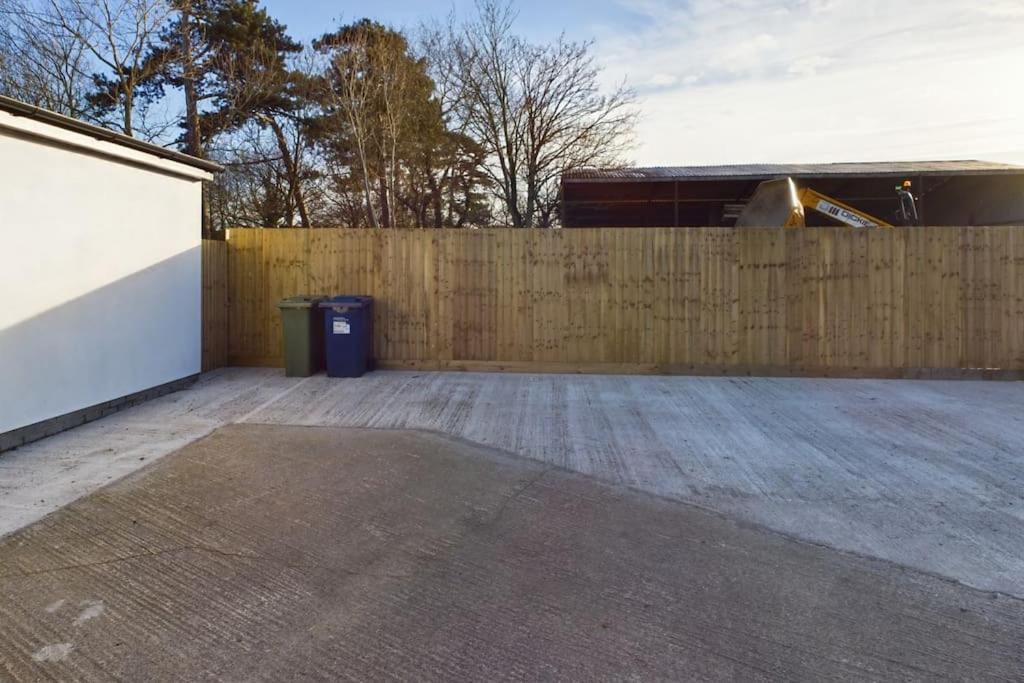 Holiday home The Grange Sleeps 8 Family Retreat Free Wi-fi & Parking Cheltenham