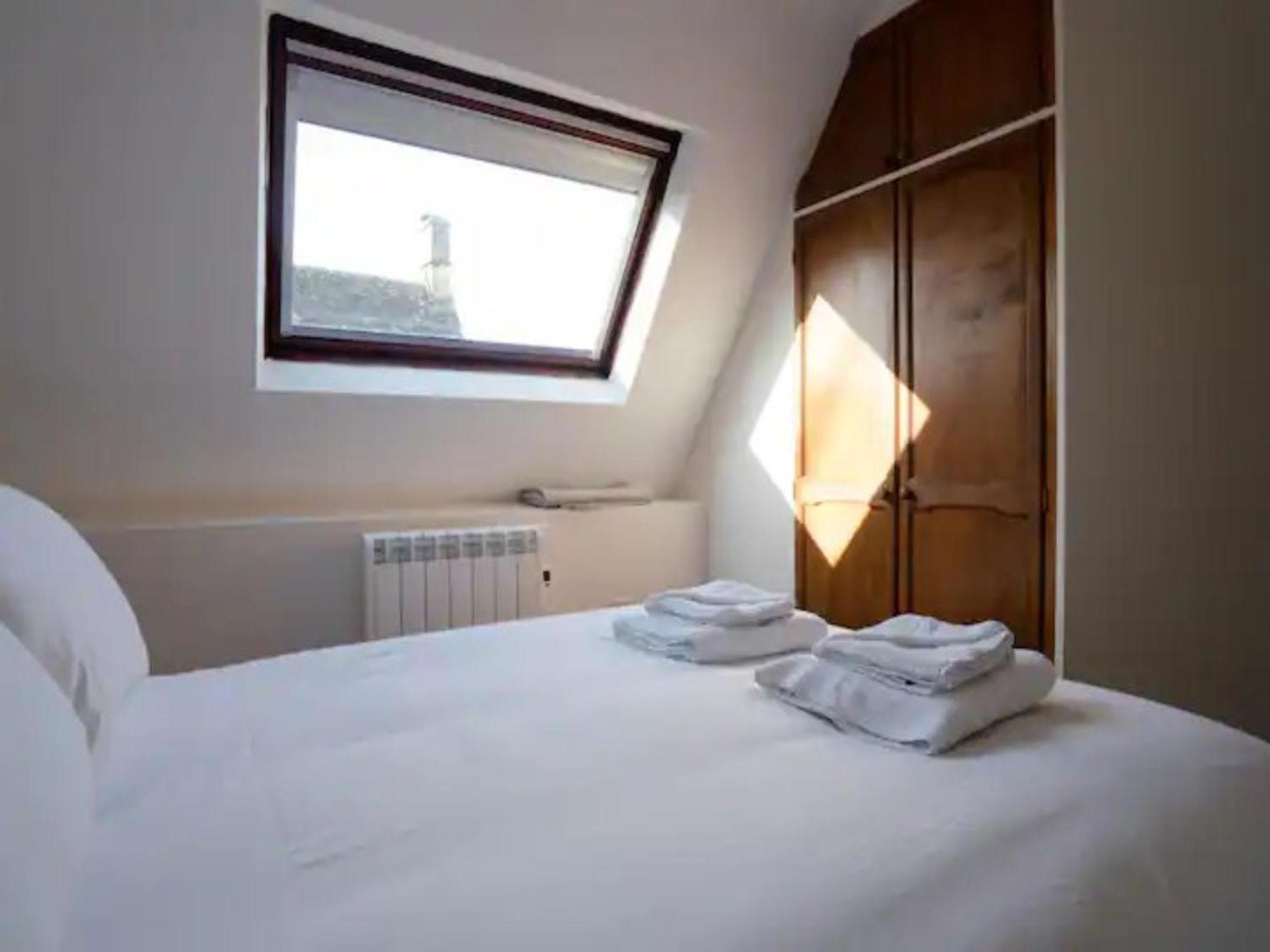 Pass The Keys Converted 17th Century Barn With Garden Parking Holiday home *