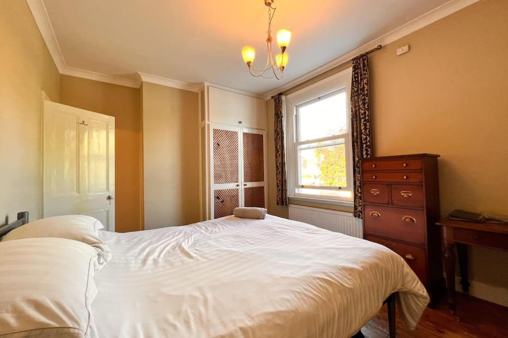 Holiday home Two Bedroom Period In Tivoli *