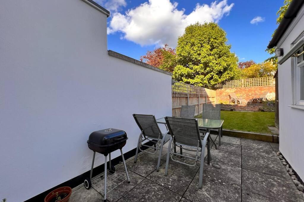 Two Bedroom Period In Tivoli *