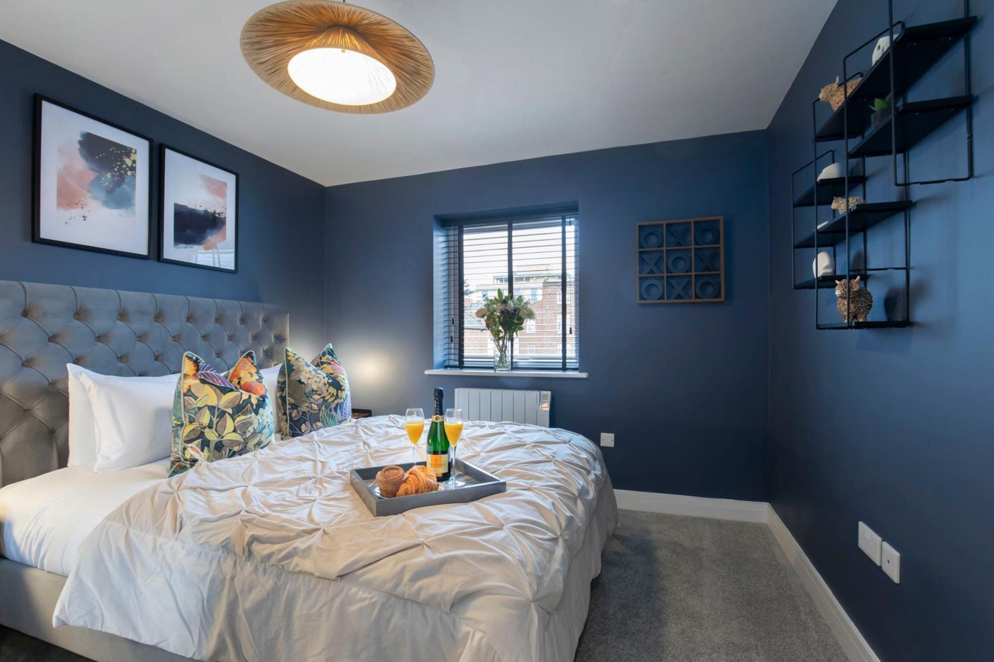 Apartment Elliot Oliver - Exquisite Two Bedroom With Garden, Parking & Ev Charger Cheltenham
