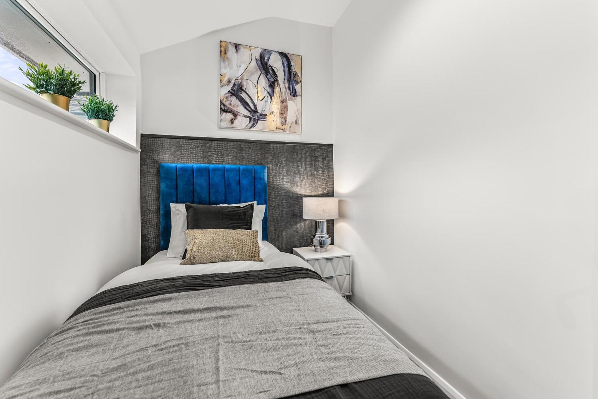 Elegant Retreat In Cheltenham - Garden & Parking Included * Cheltenham