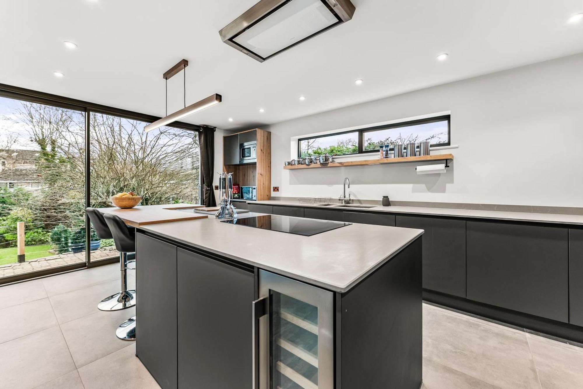 Holiday home Elegant Retreat In Cheltenham - Garden & Parking Included *