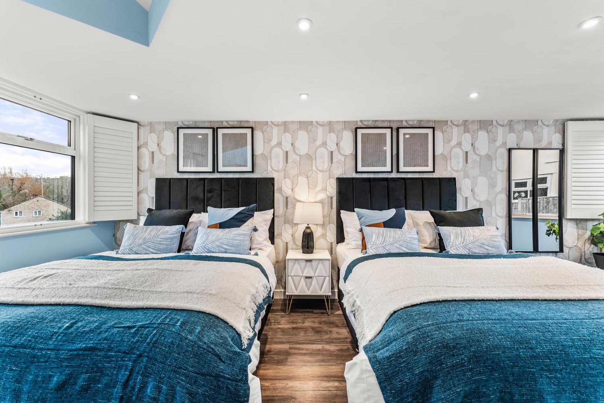 Elegant Retreat In Cheltenham - Garden & Parking Included Holiday home Cheltenham