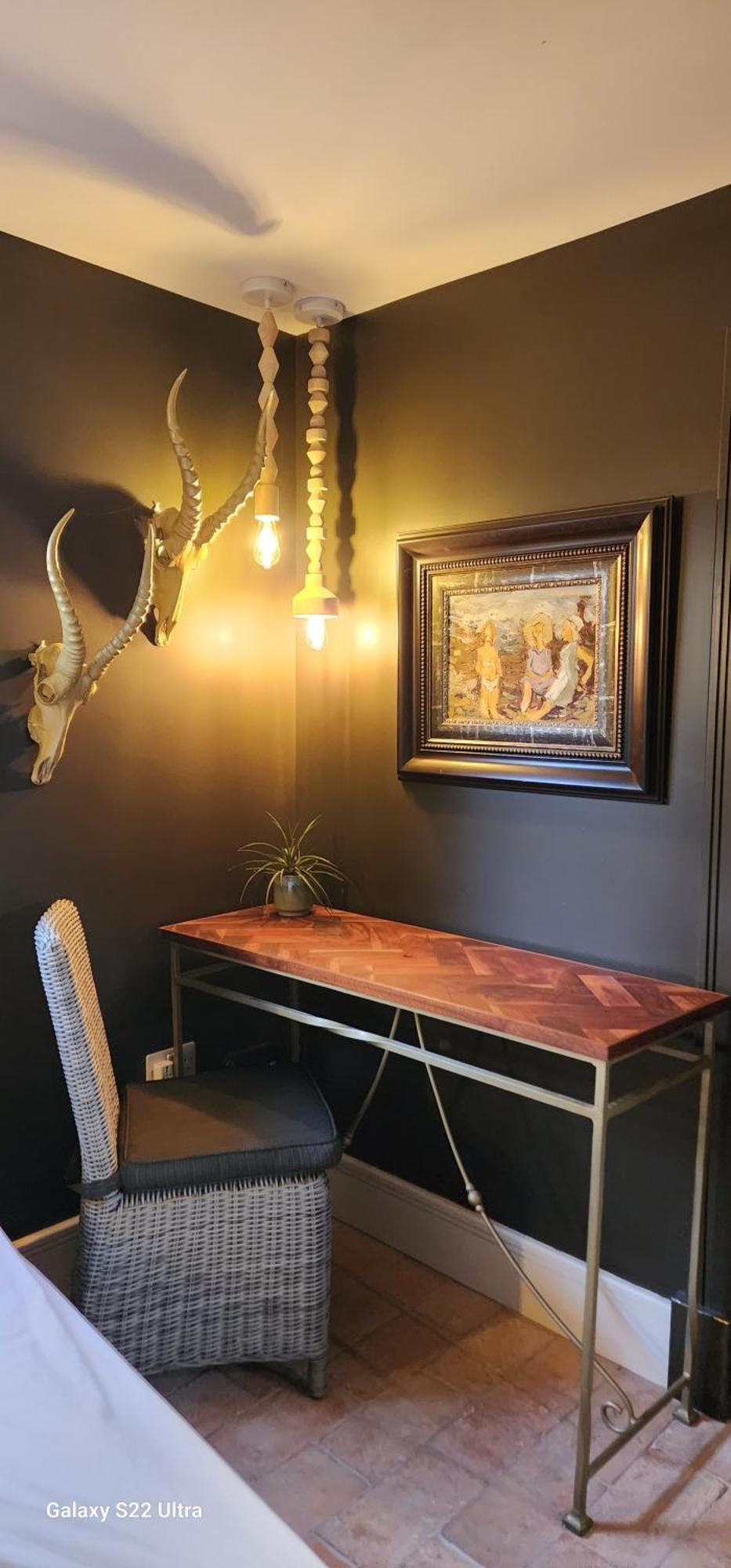 La Casa Rosa - Free Parking Close To Racecourse Guest house *