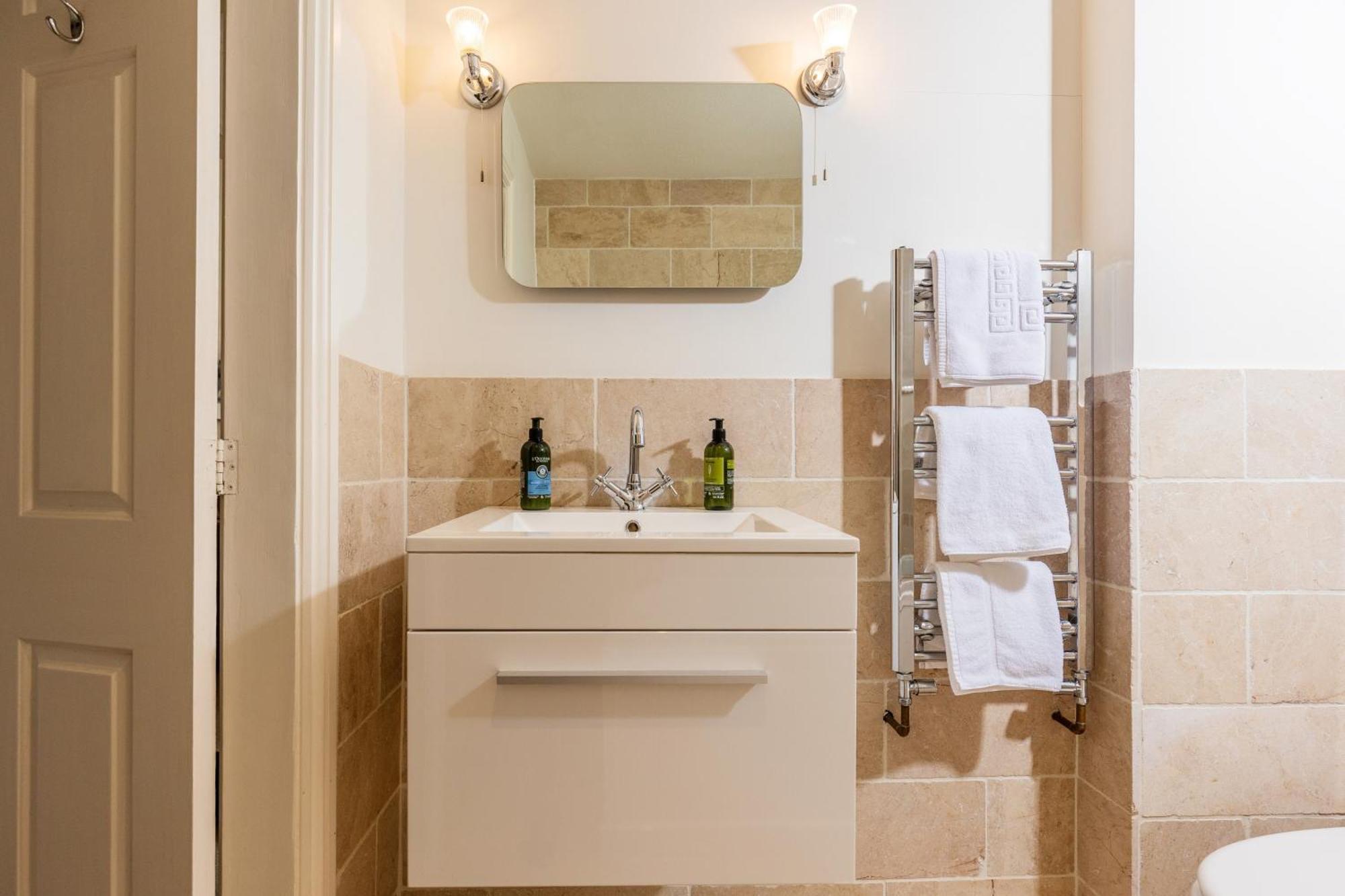 Apartment Luxury - 18 Lansdown Crescent Cheltenham