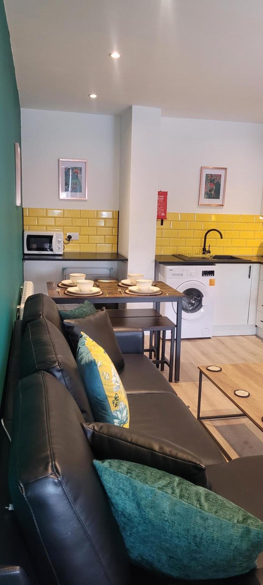 Leckhampton Road - Apartment *