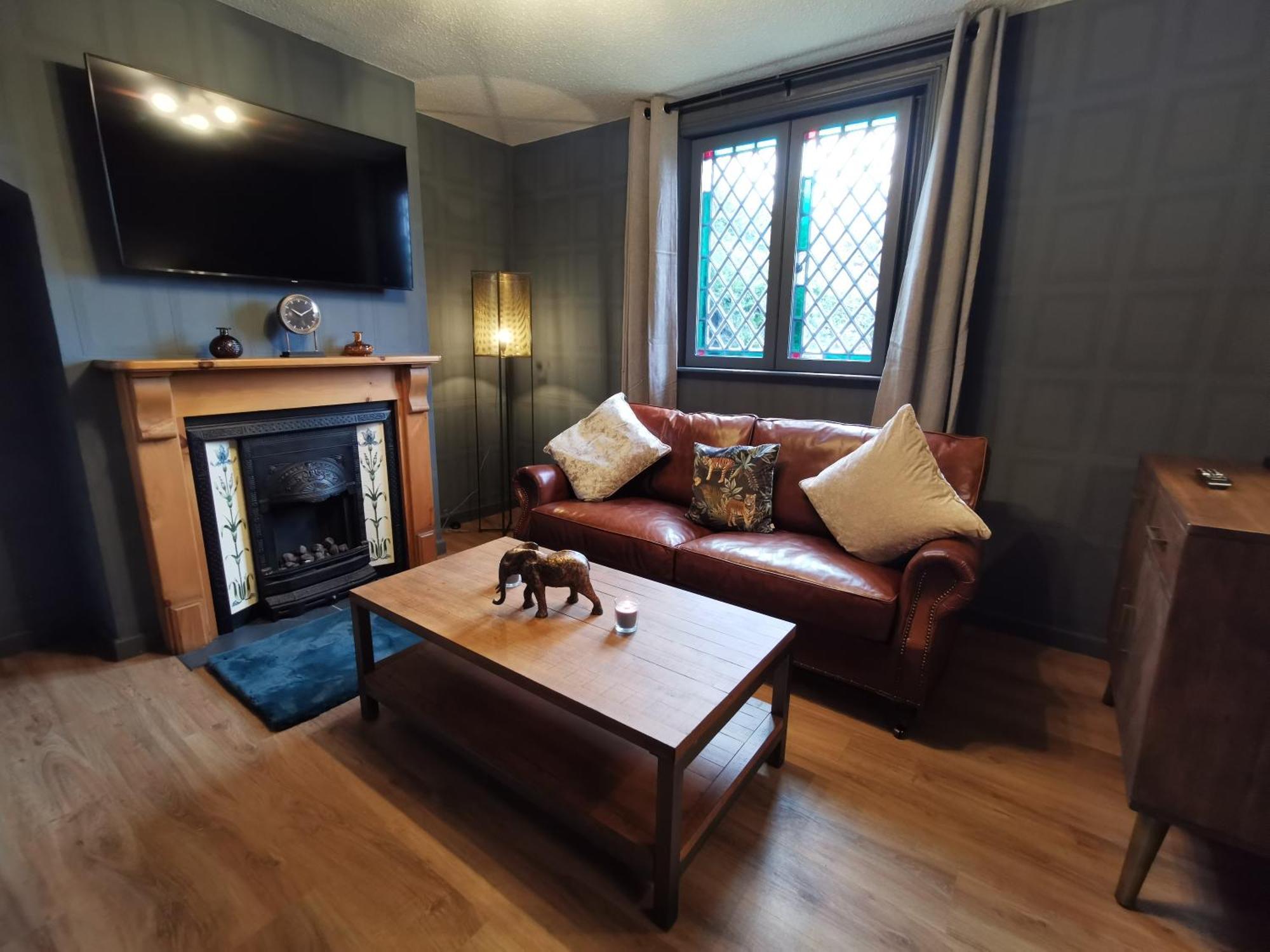 Manor By The Hotel 4*