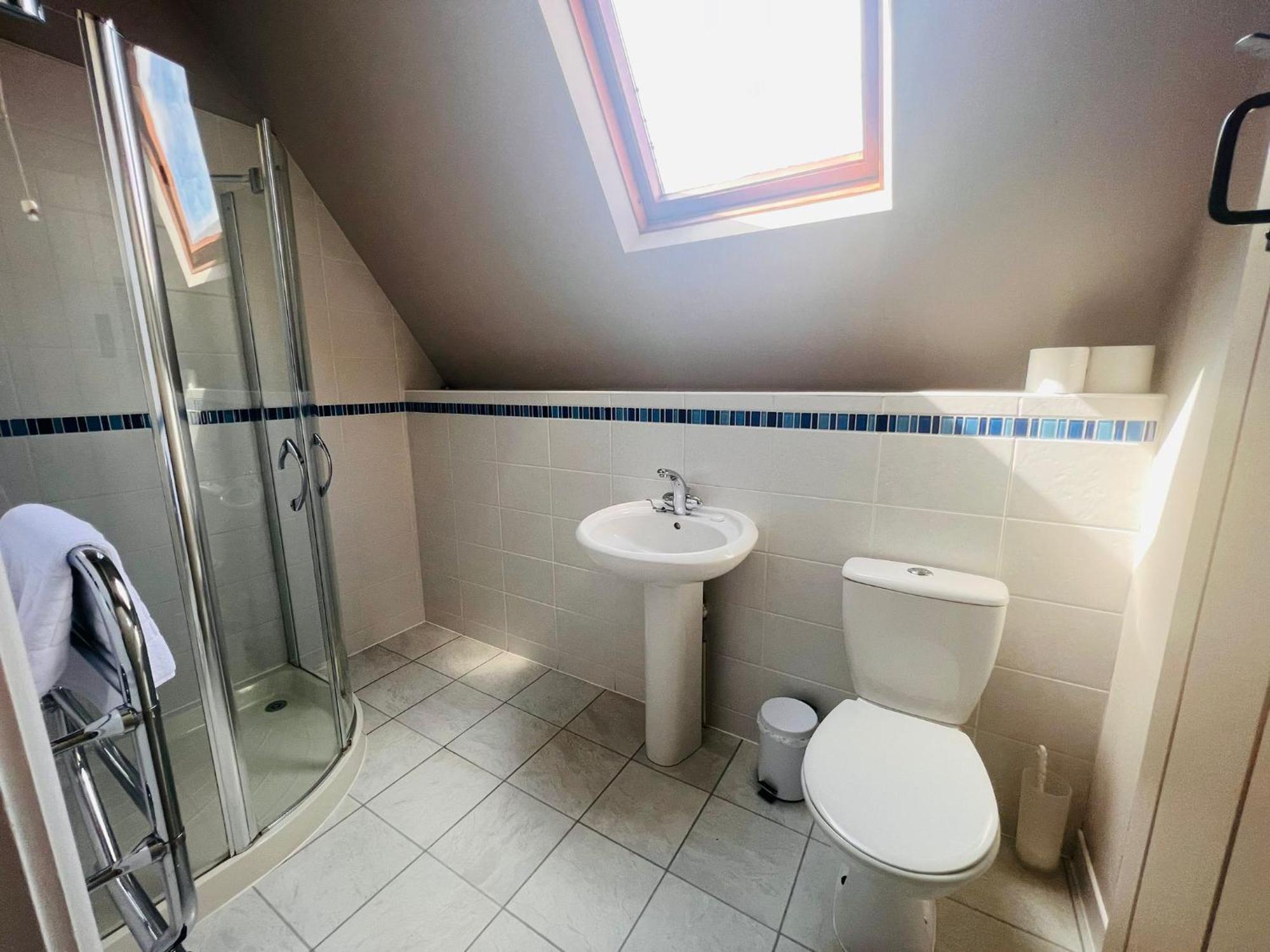 Holiday home Broadway House, 7 Bedroom, 6 Baths *