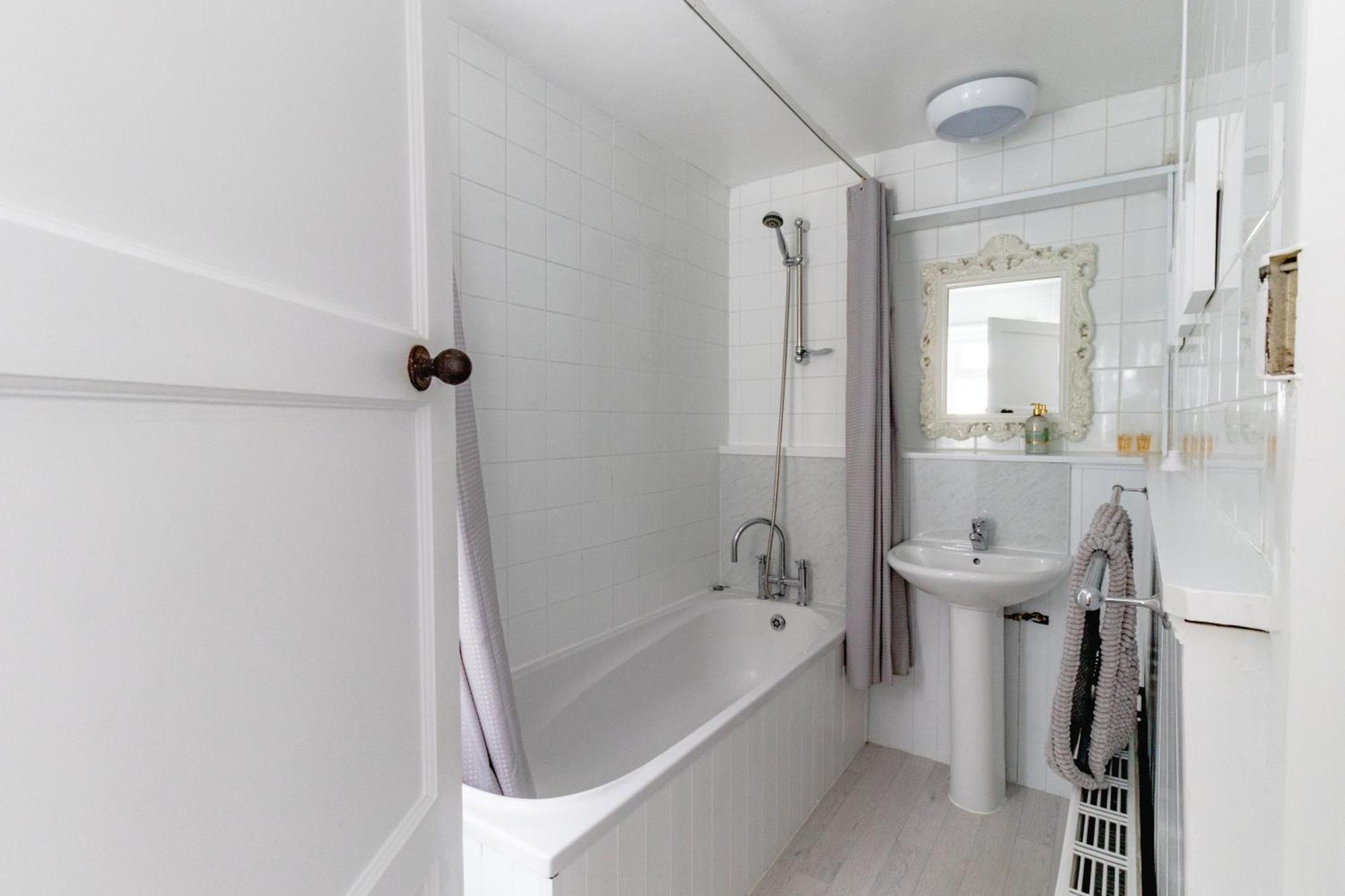 Fabulous, Vibrant, Town House, Bath Road Holiday home Cheltenham