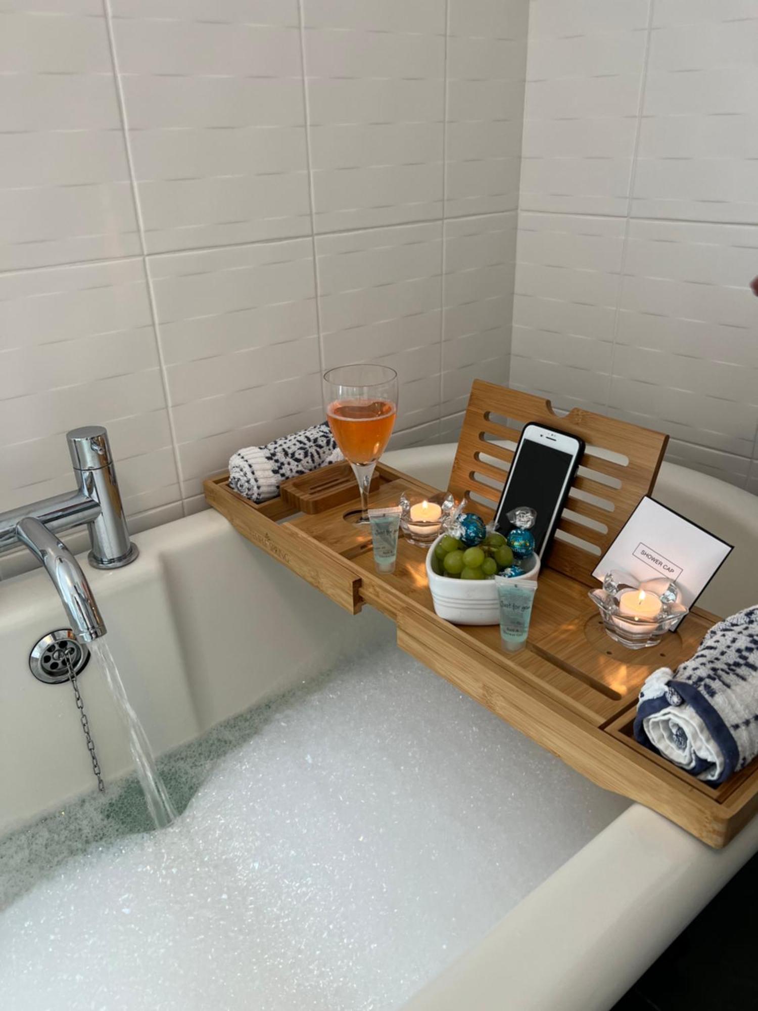 The Lily Pad - Townhouse, A Short Walk To Town Center And Racecourse