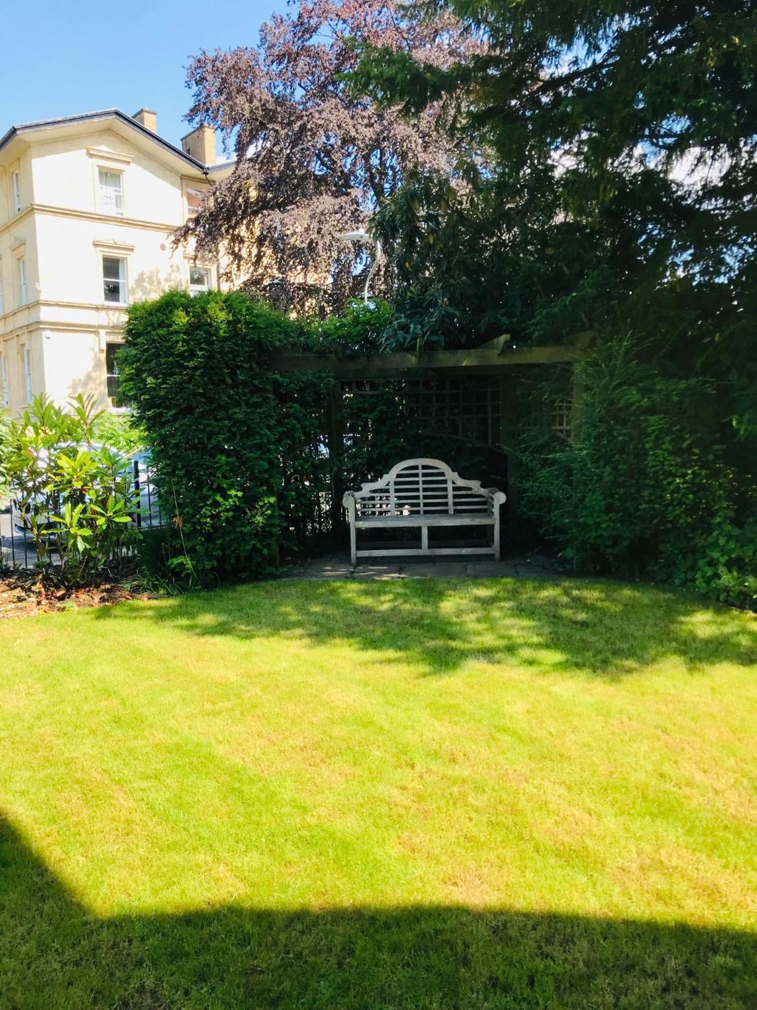 College View * Cheltenham