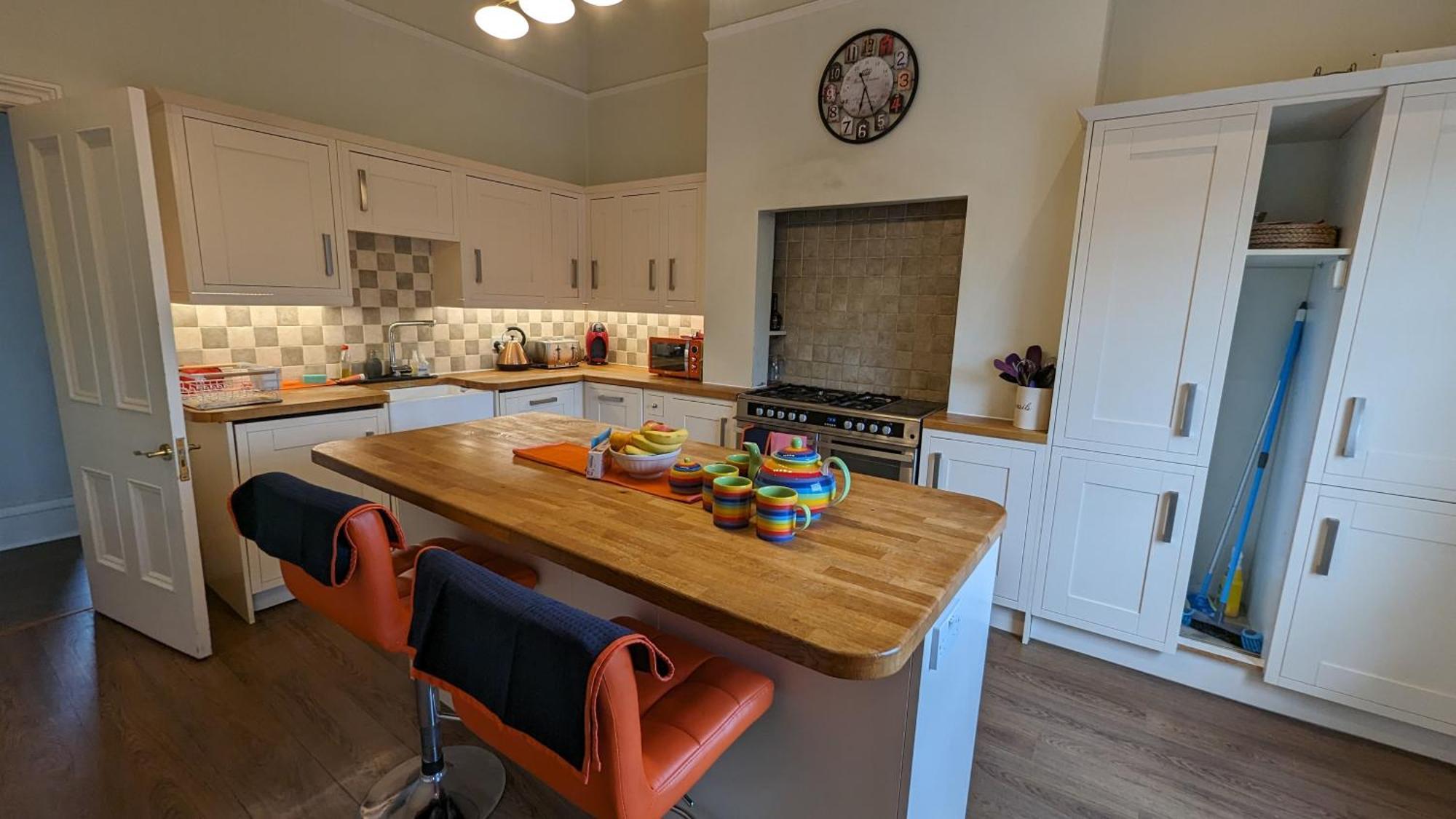 Apartment Cotswold Vip Regency