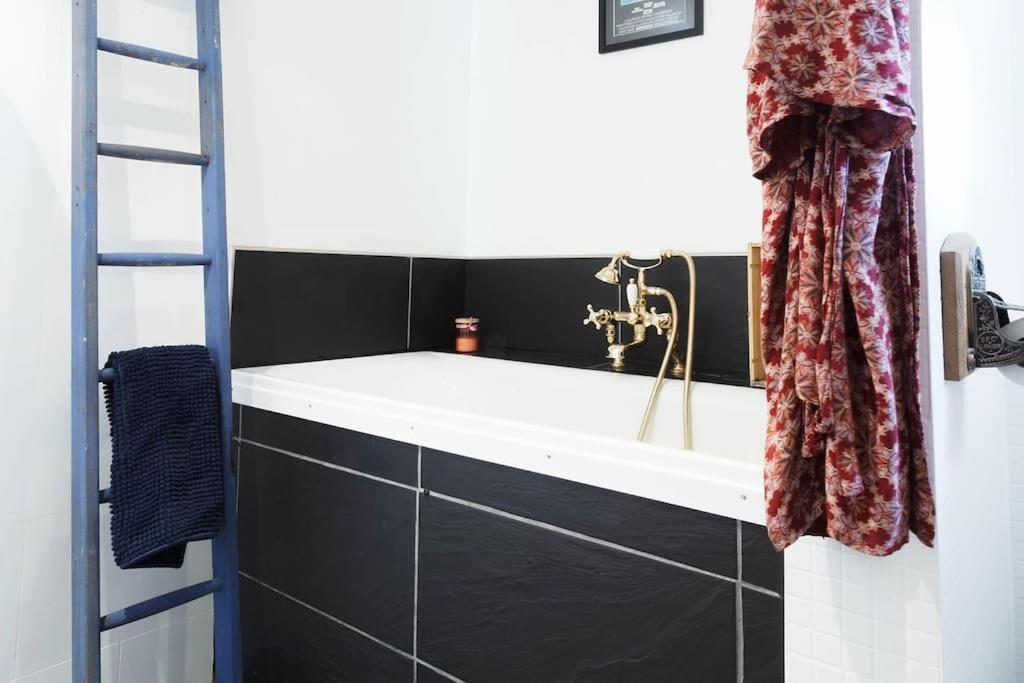 Yellow Door Apartamento Cheltenham