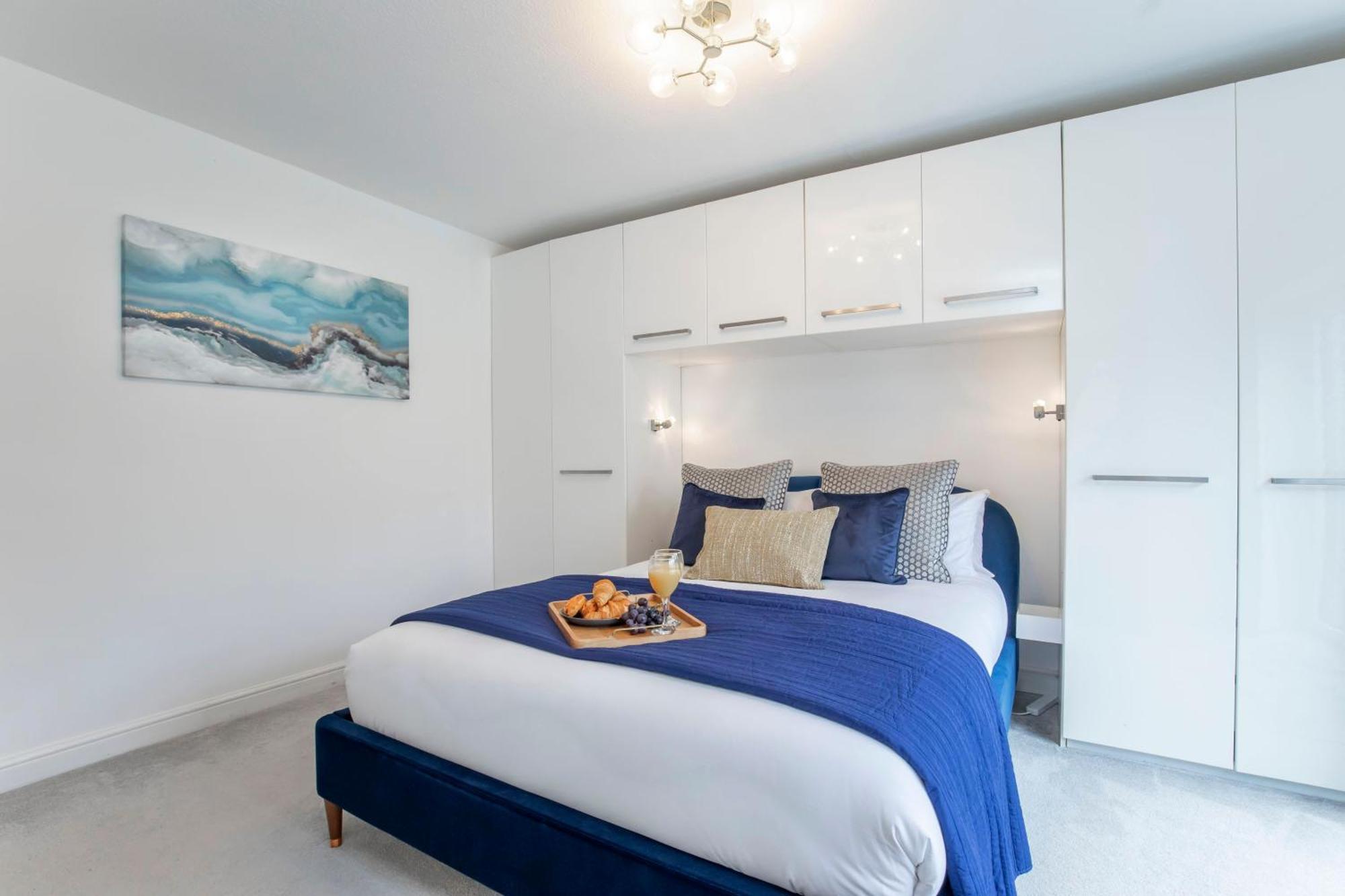 Magnificent 3-bedroom With Swim Holiday home *