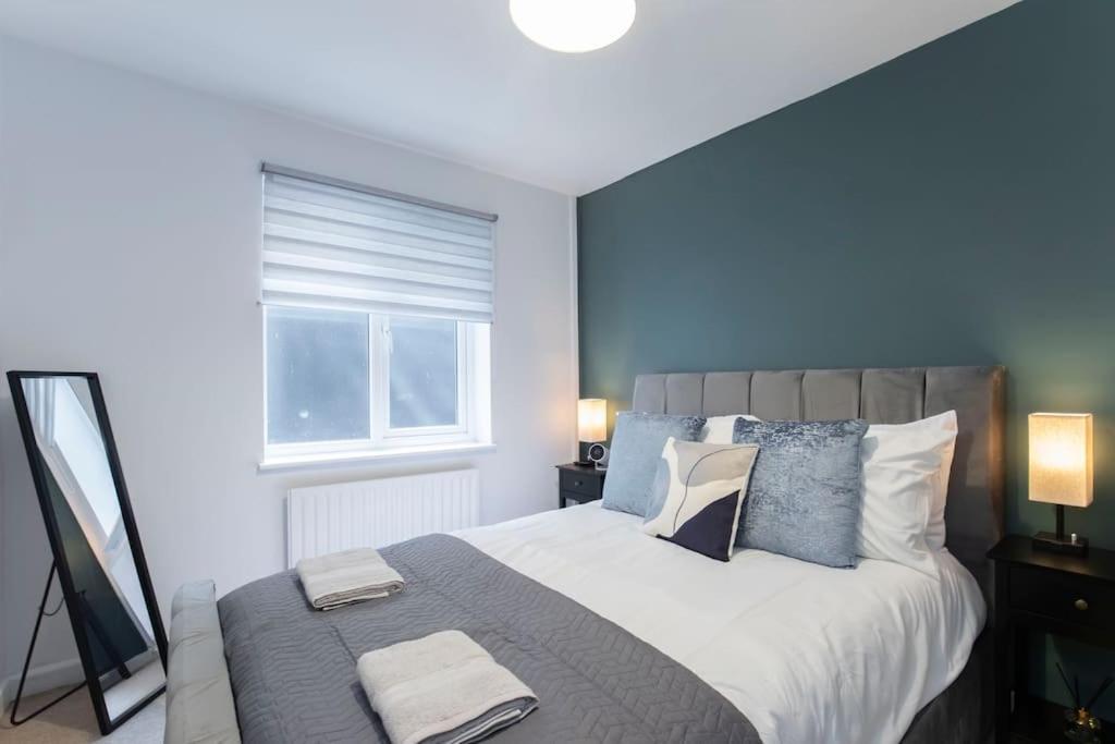The Races, Portland Place. Apartamento