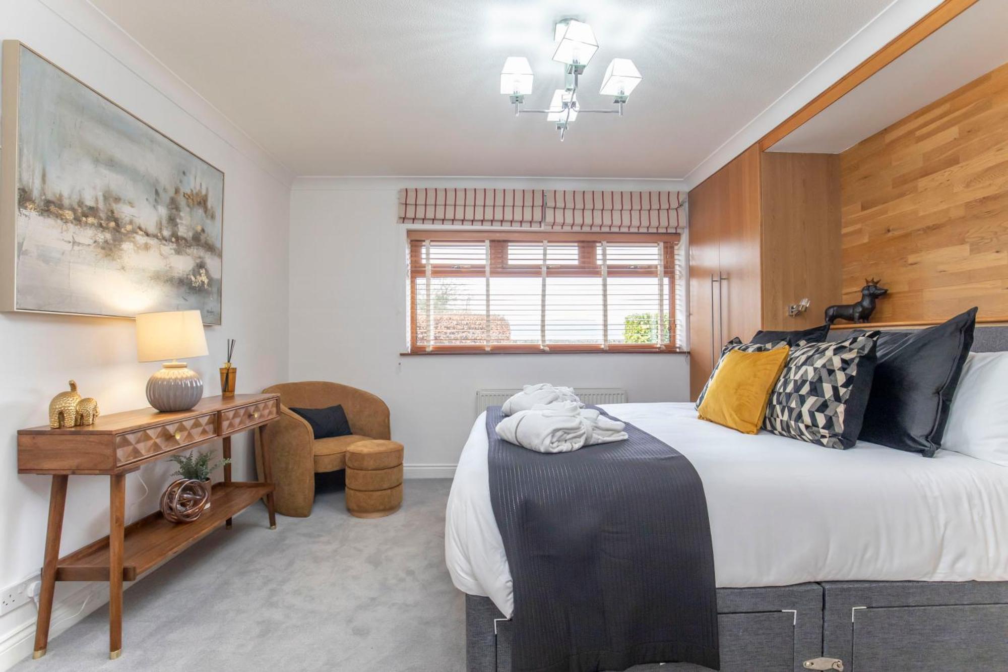 Magnificent 3-bedroom With Swim Cheltenham