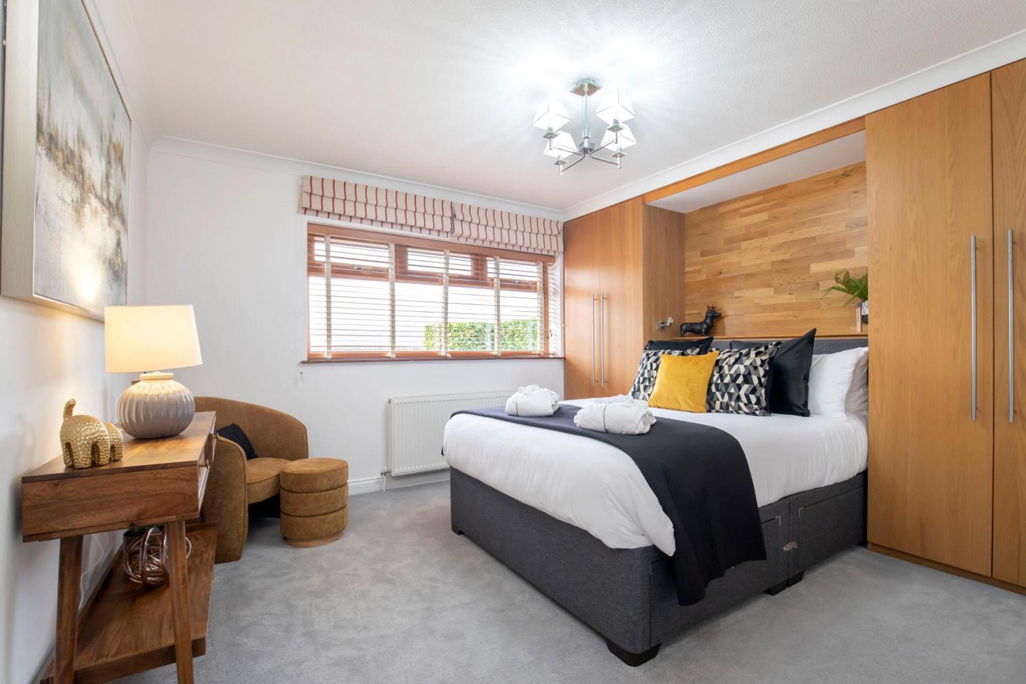 Magnificent 3-bedroom With Swim Cheltenham