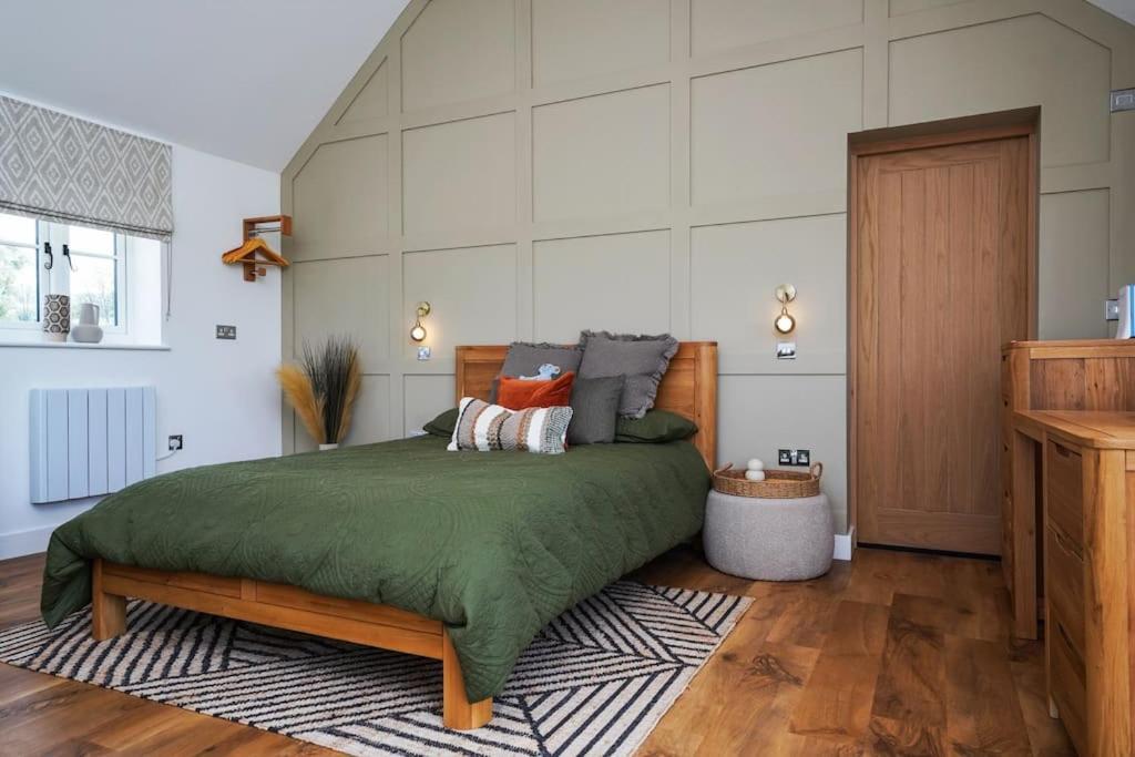 Cosy Cotswold Annexe Apartment Cheltenham