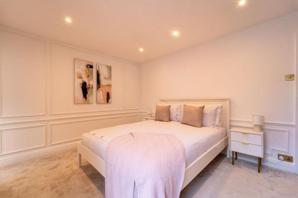 Elegant 3 Bedroom In The Centre Of * Cheltenham