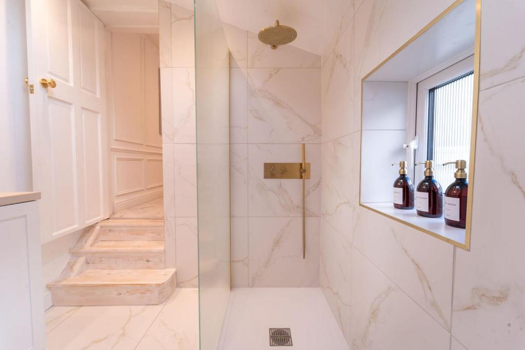 Elegant 3 Bedroom In The Centre Of