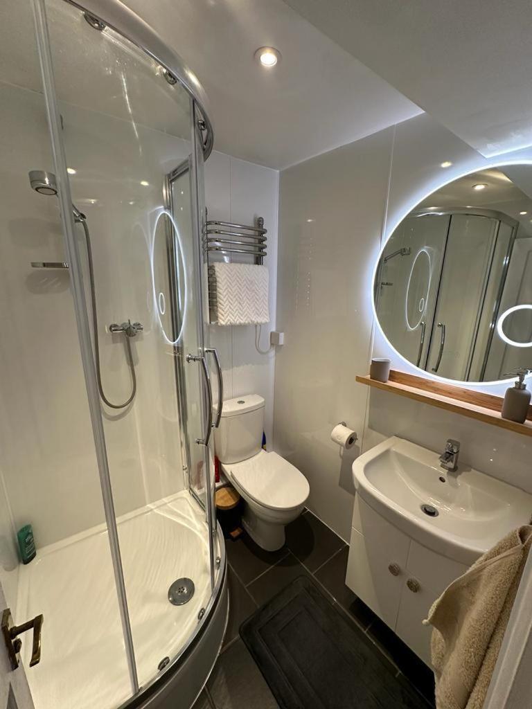 Town Centre With Hot Tub Apartment *
