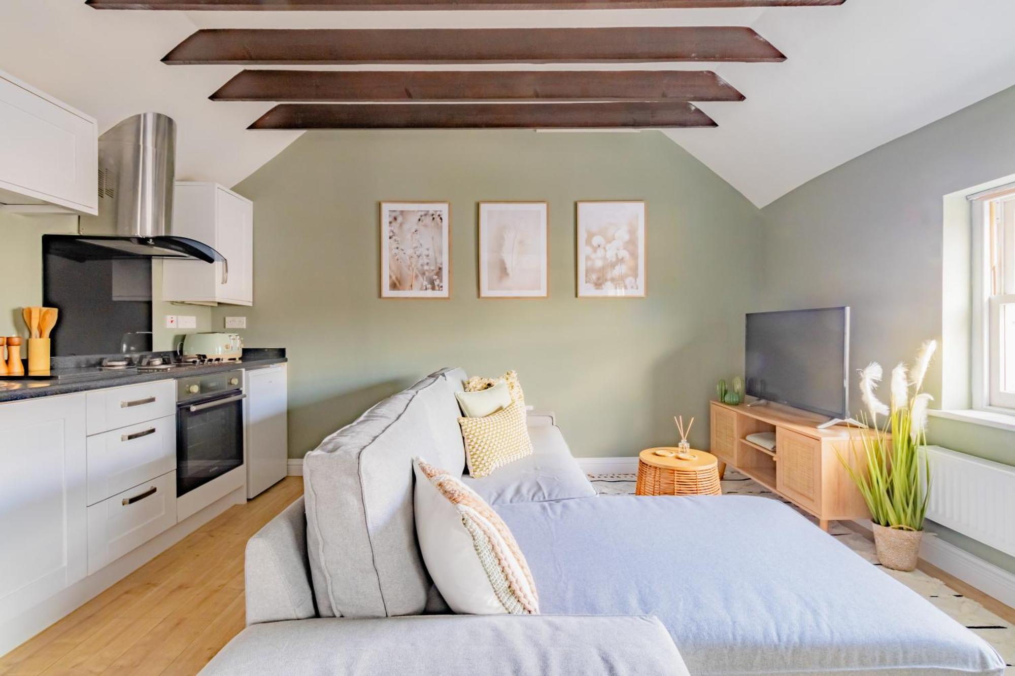 Apartment St