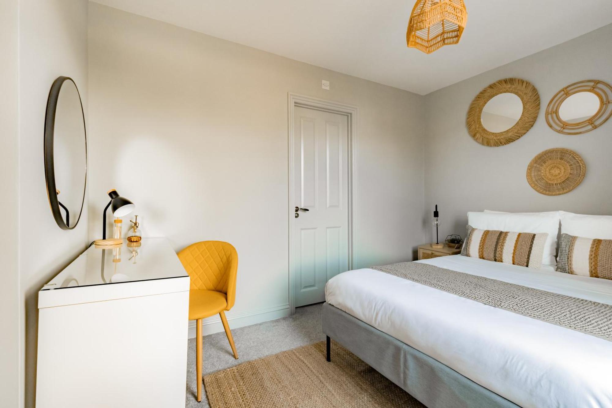 Apartment St