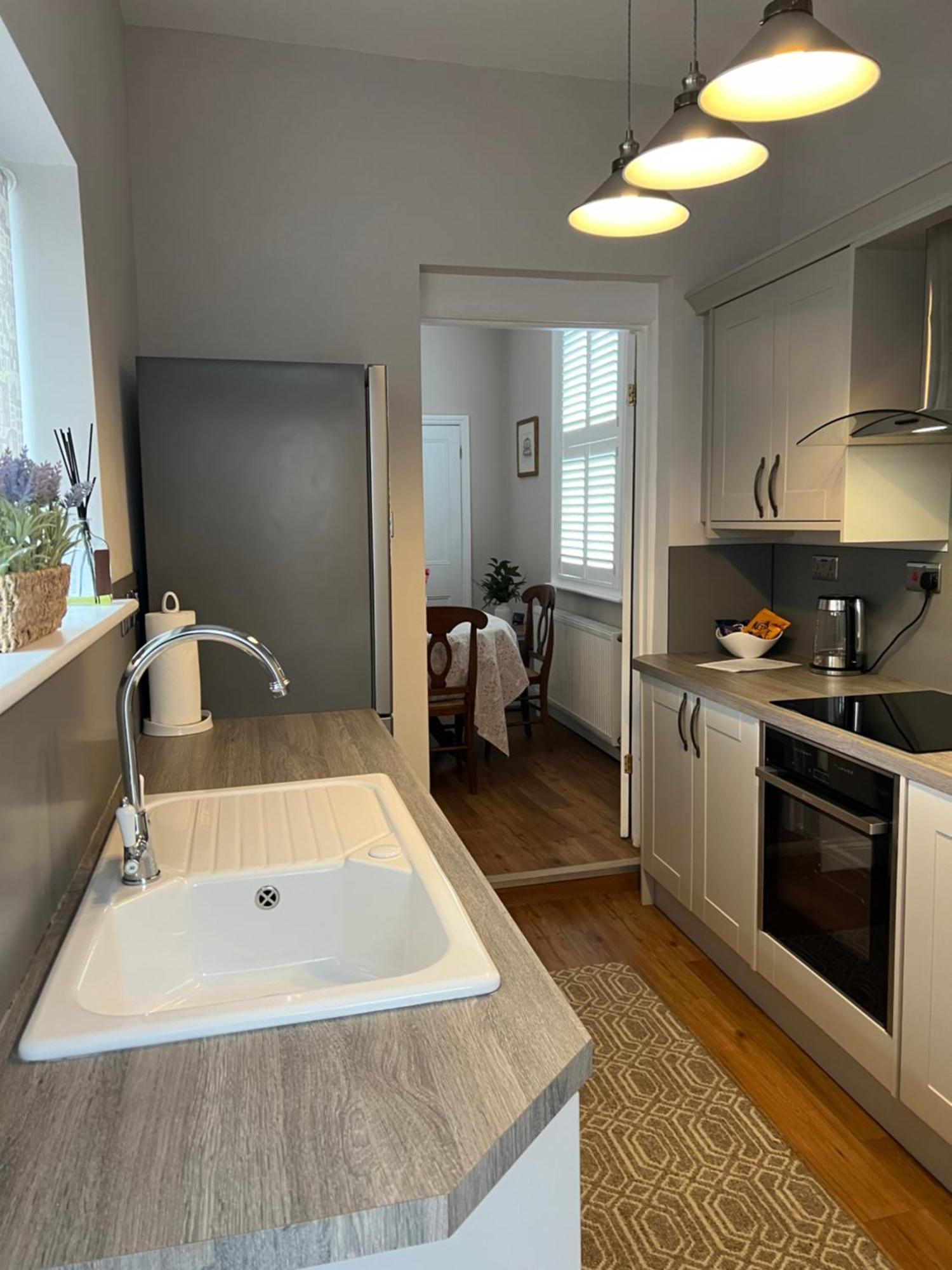 The Lily Pad - Townhouse, A Short Walk To Town Center And Racecourse Holiday home