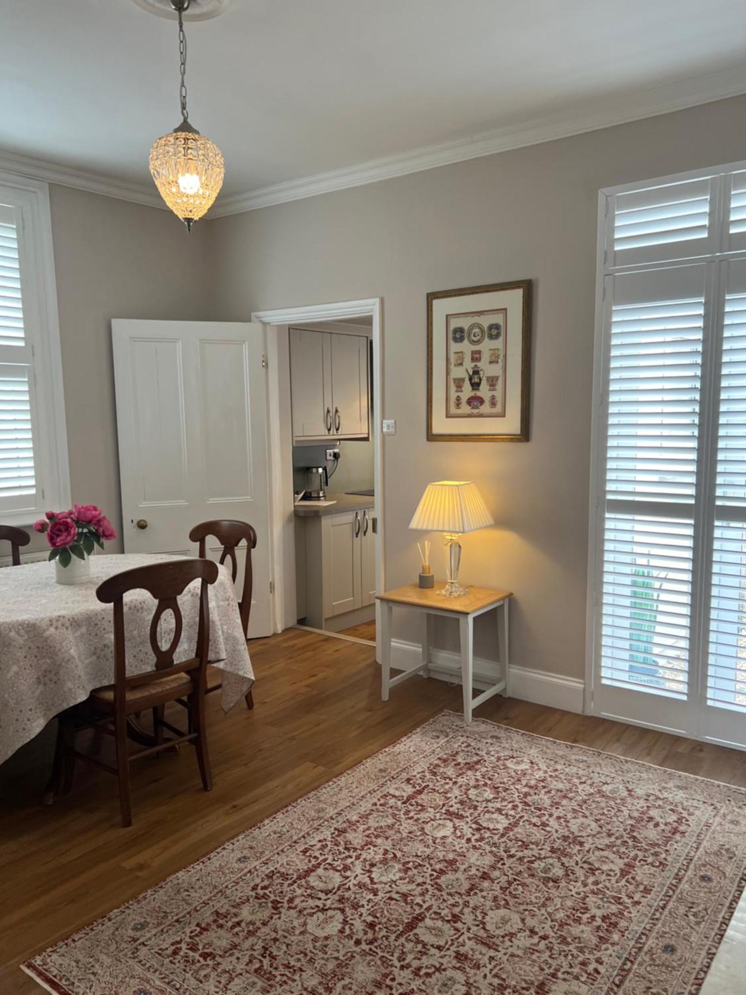The Lily Pad - Townhouse, A Short Walk To Town Center And Racecourse *
