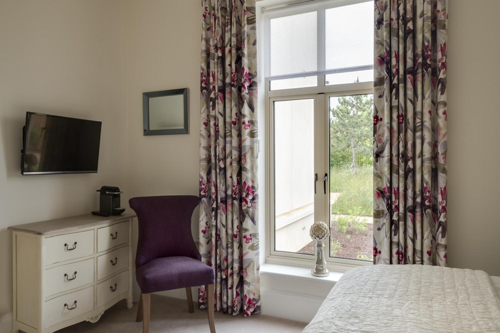 The At Winchcombe By Birch Cheltenham