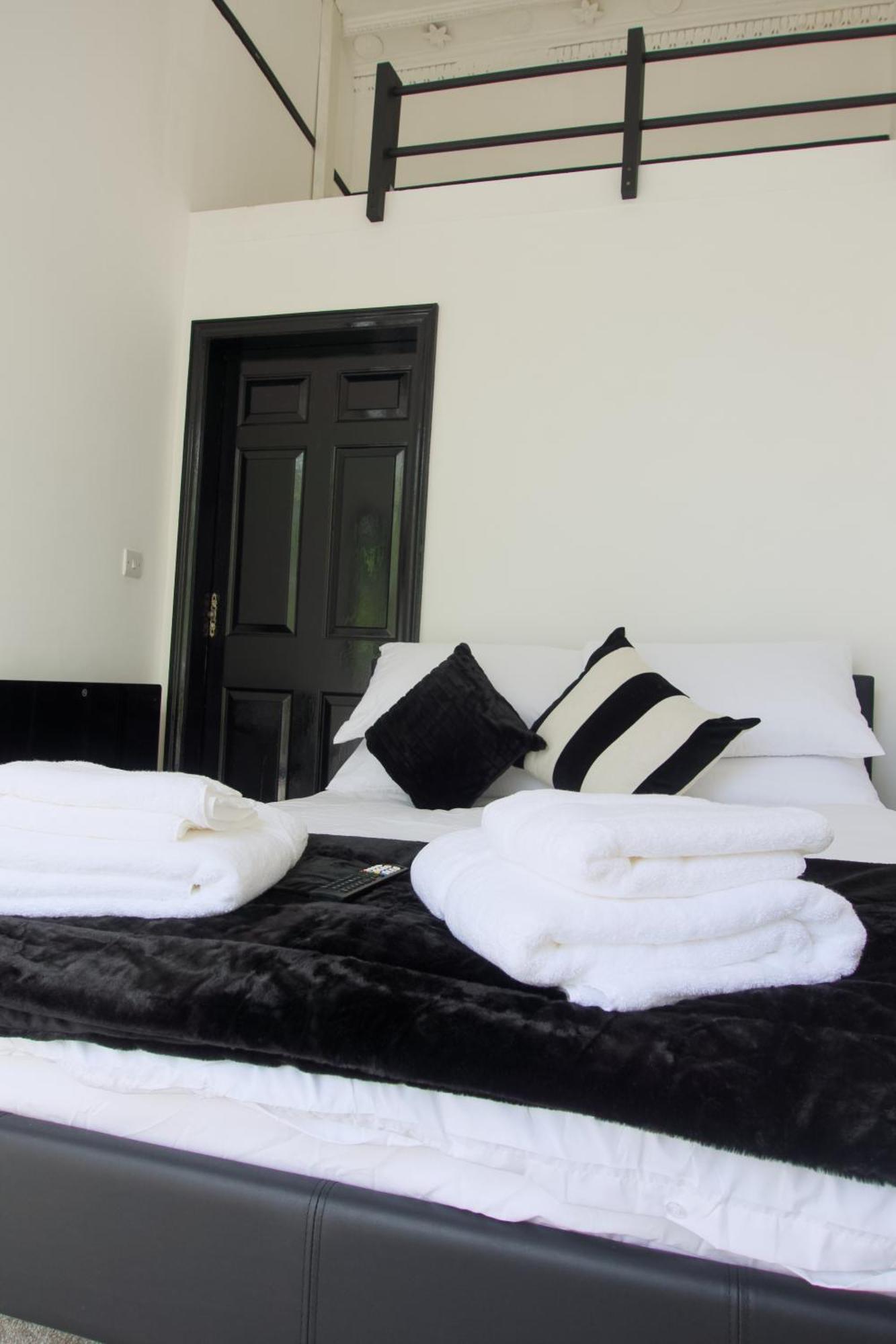 1 Bedroom - The Onyx Cheltenham