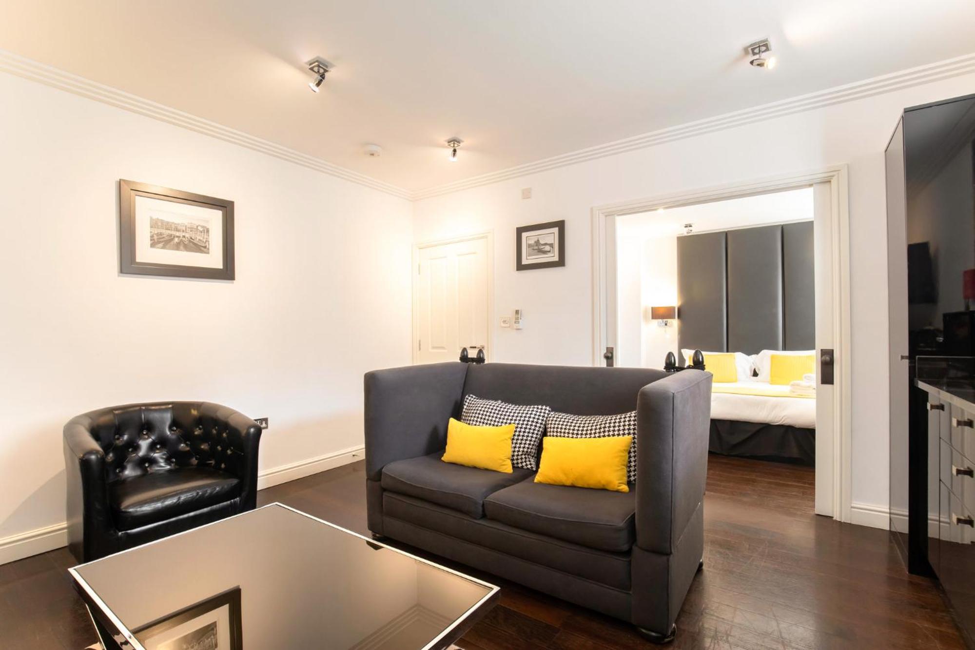 Apartment Strozzi Palace By Mansley *