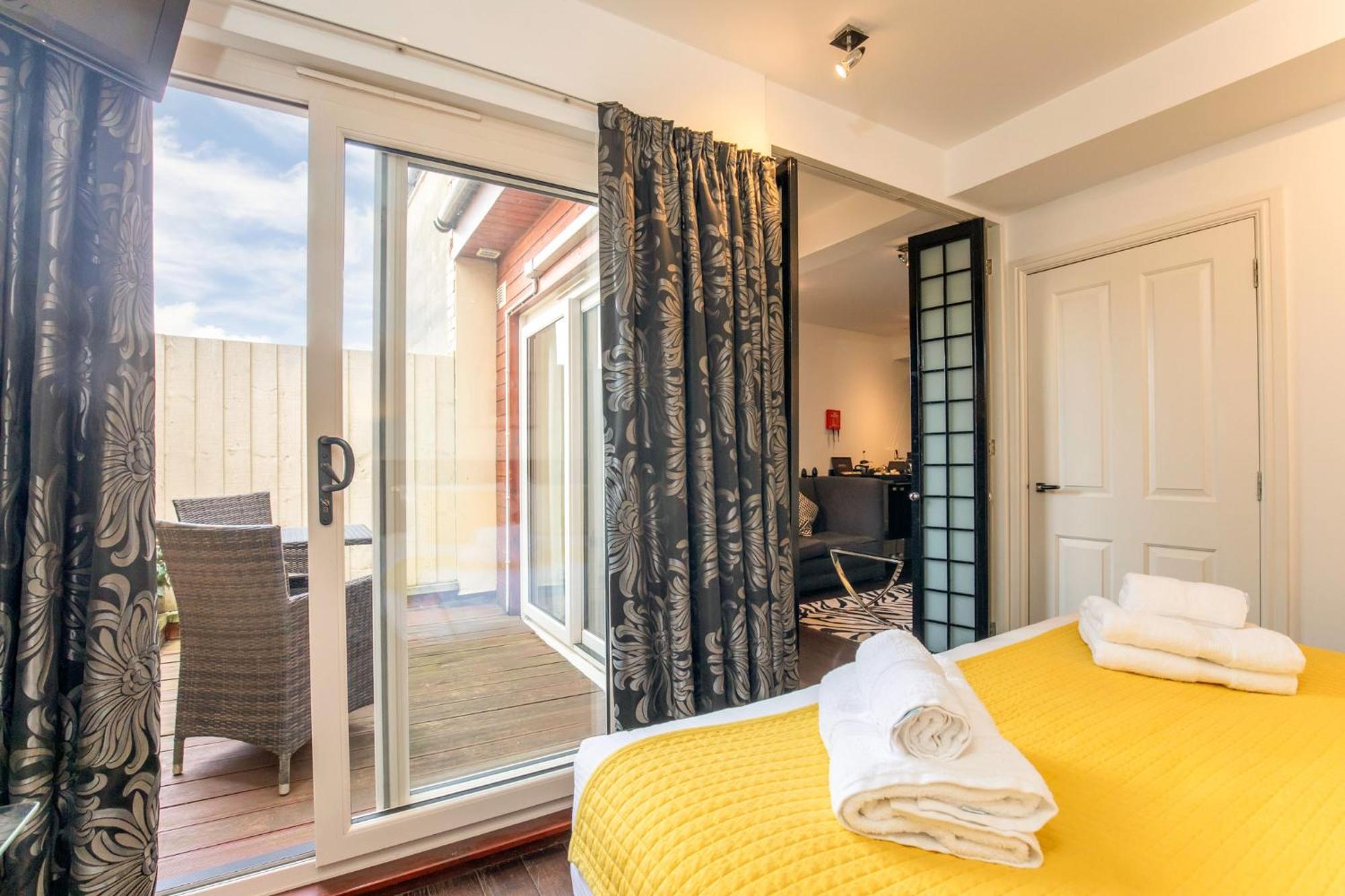 Strozzi Palace By Mansley Apartment