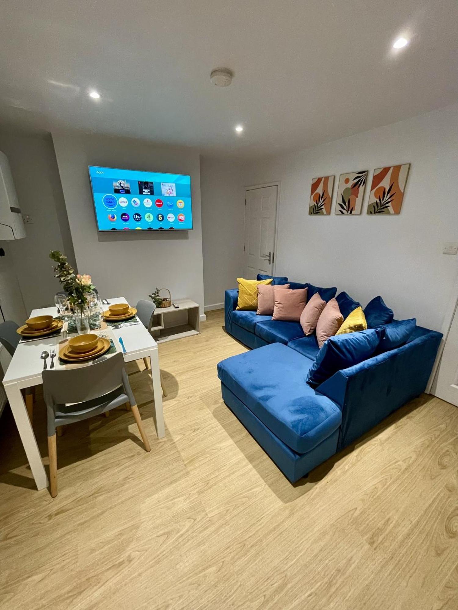 Cosy House *