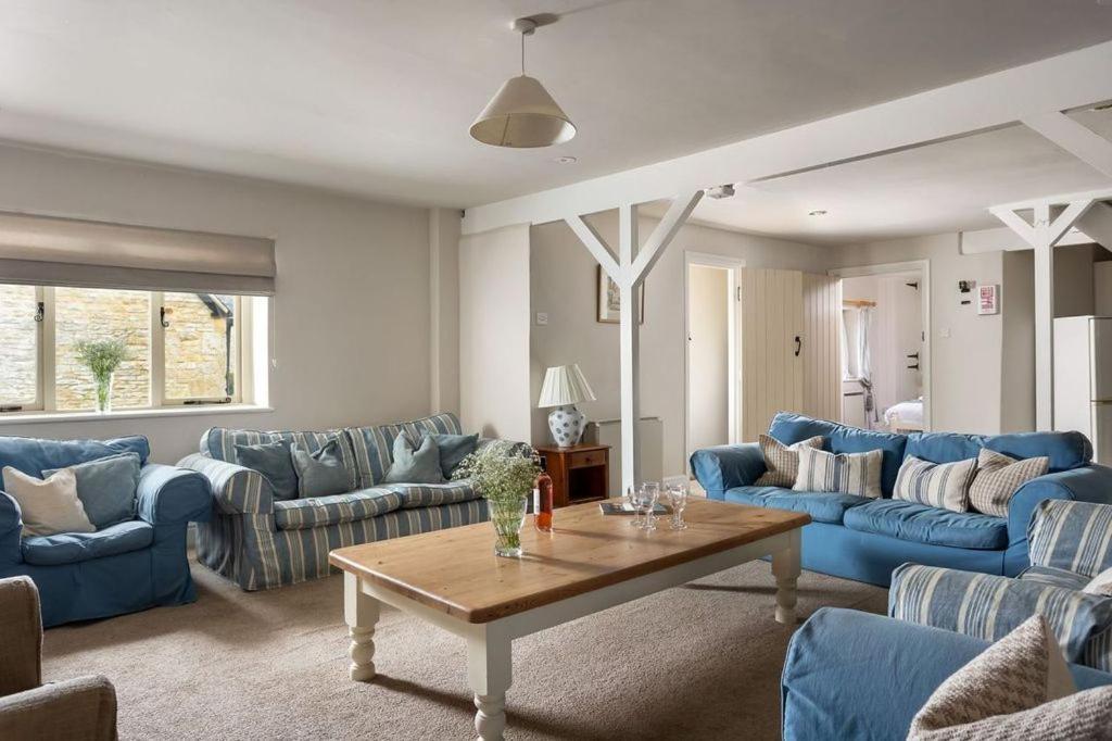 Stanway House, 8 Bedroom, 8 Bath Cheltenham