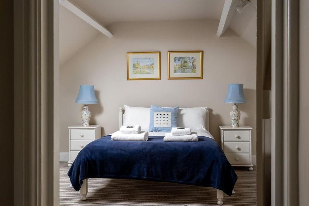 Stanton House, 6 Bedroom, 5 Bath * Cheltenham