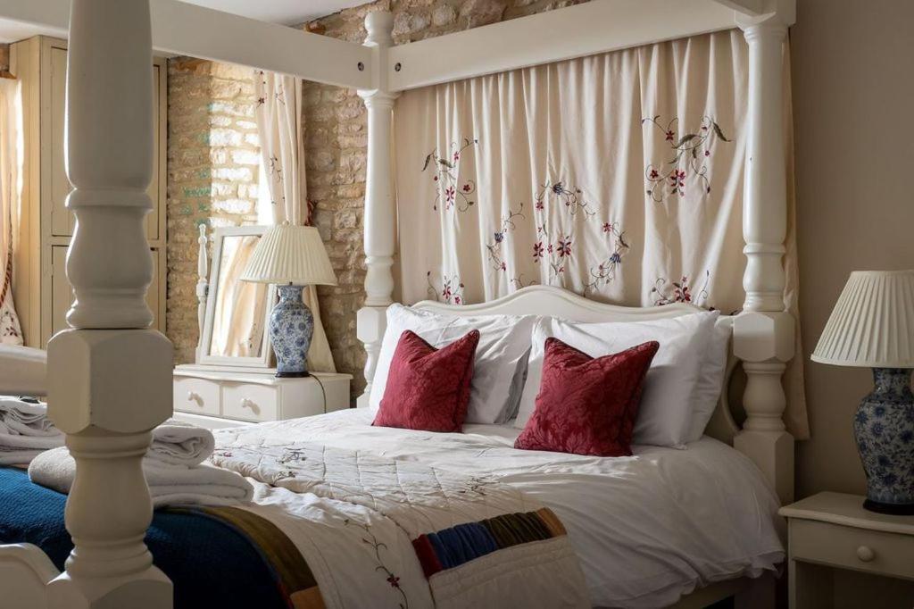 Stanton House, 6 Bedroom, 5 Bath Holiday home *