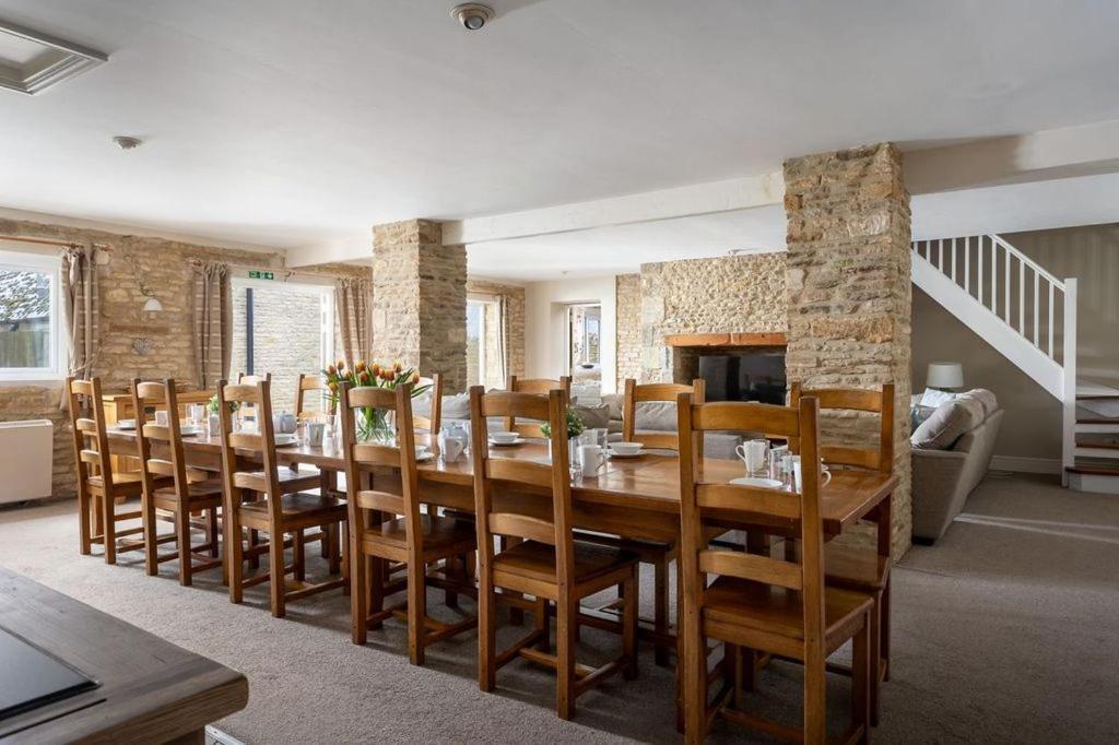 Stanton House, 6 Bedroom, 5 Bath Cheltenham