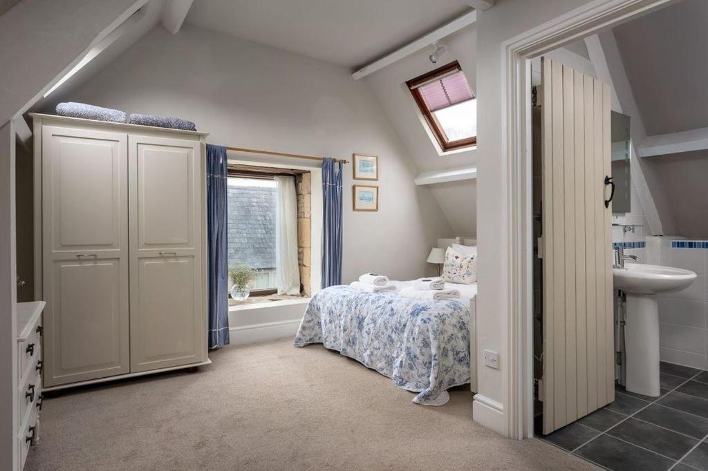 Broadway House, 7 Bedroom, 6 Baths Cheltenham