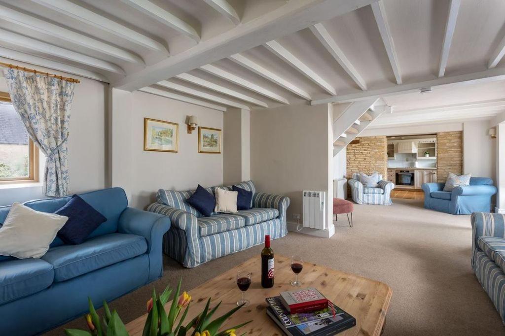 Holiday home Broadway House, 7 Bedroom, 6 Baths