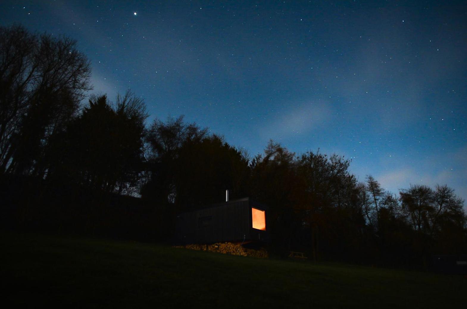 Offgrid Tiny W/ Spectacular View Of Cotswolds